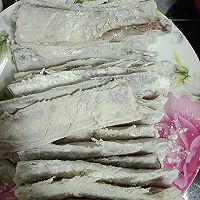 糖醋带鱼的做法图解2