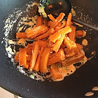 蛋黄焗南瓜～好吃的快手菜的做法图解6