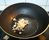腊肉菜心饭的做法图解3