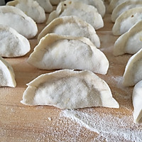 三步搞定白菜香菇饺的做法图解3