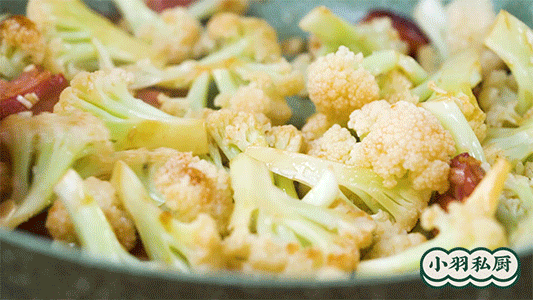 花菜炒腊肉的做法图解4