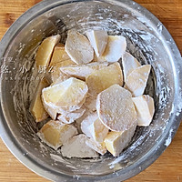#餐桌上的春日限定#地道美味：拔丝地瓜的做法图解1