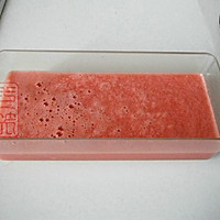 冰爽消暑的西瓜冰沙的做法图解5