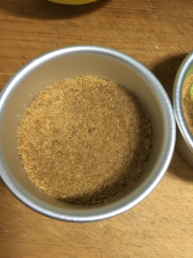 巧克力慕斯蛋糕的做法图解2