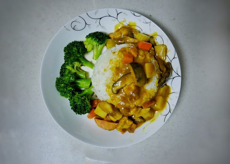 咖喱鸡肉蘑菇饭的做法