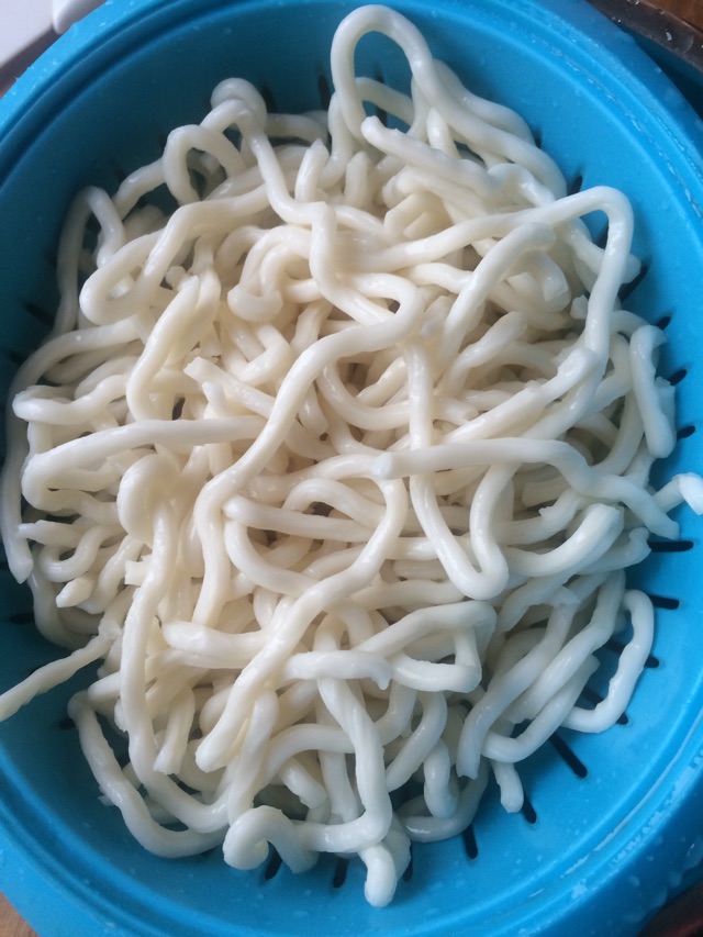 黑椒牛肉炒乌冬面的做法图解1