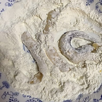 炸墨鱼的做法图解8