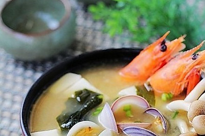 鲜虾蛤蜊汤