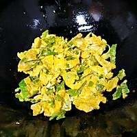 青椒抱鸡蛋，最好吃的炒法的做法图解4