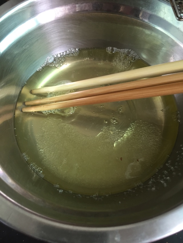 电饭煲版蜂蜜红枣蛋糕。的做法图解3