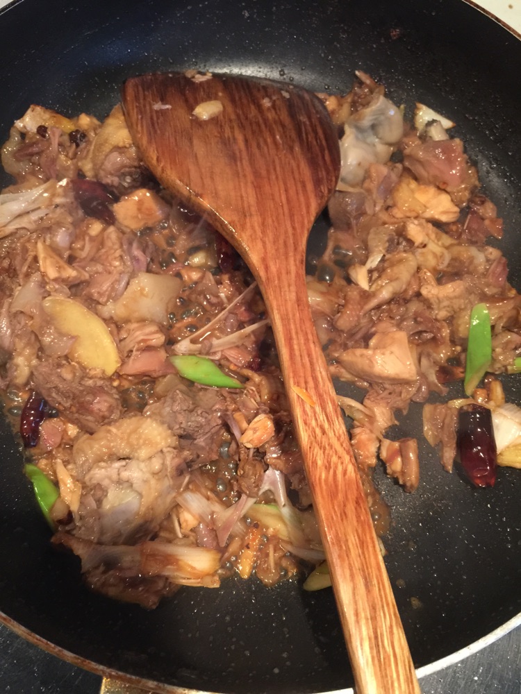 茶树菇炖鸡的做法图解5