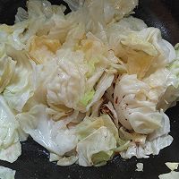#花10分钟，做一道菜！#爆炒手撕卷心菜的做法图解5