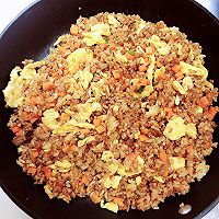 #太太乐鲜鸡汁玩转健康快手菜#酱油鸡蛋炒饭的做法图解18