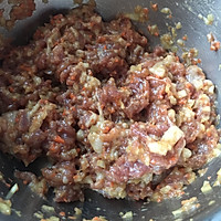 煎肉饼的做法图解1