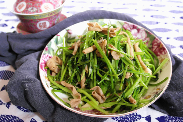 餐厅中消失的美味—芫爆鸭肠