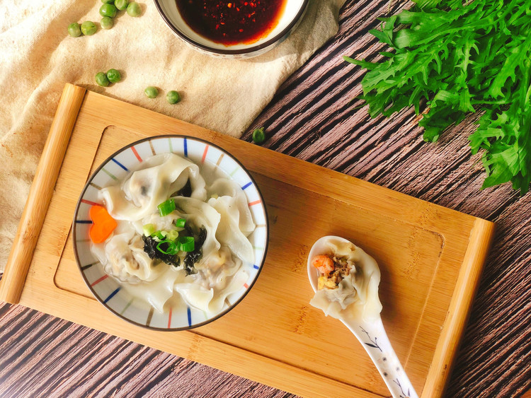 美味早餐鲜肉虾仁小馄饨的做法