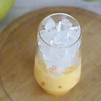 芒果奶盖饮的做法图解4