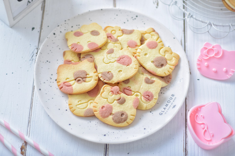 Hello Kitty 猫饼干的做法