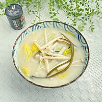 冬季暖胃汤，汤浓味鲜蔬菜菌菇海带汤的做法图解13