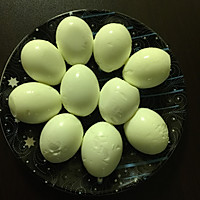 卤蛋的做法图解1