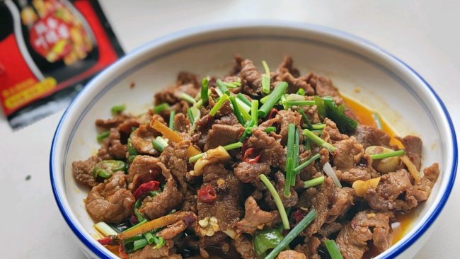 #豪吉小香风 做菜超吃香#香辣牛肉片的做法