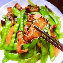 腊肉炒香芹荷兰豆