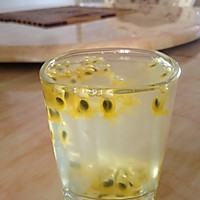 百香果冰糖水/百香果蜂蜜汁的做法图解5