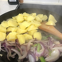 羊肉炒土豆洋葱的做法图解5