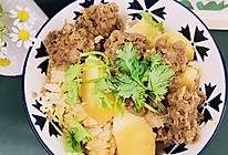 肉丸土豆焖饭（电饭锅版）的做法