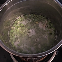 青豆焖饭的做法图解2
