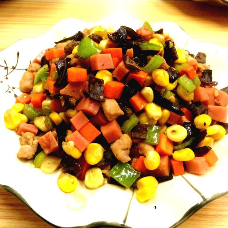 玉米木耳炒肉的做法