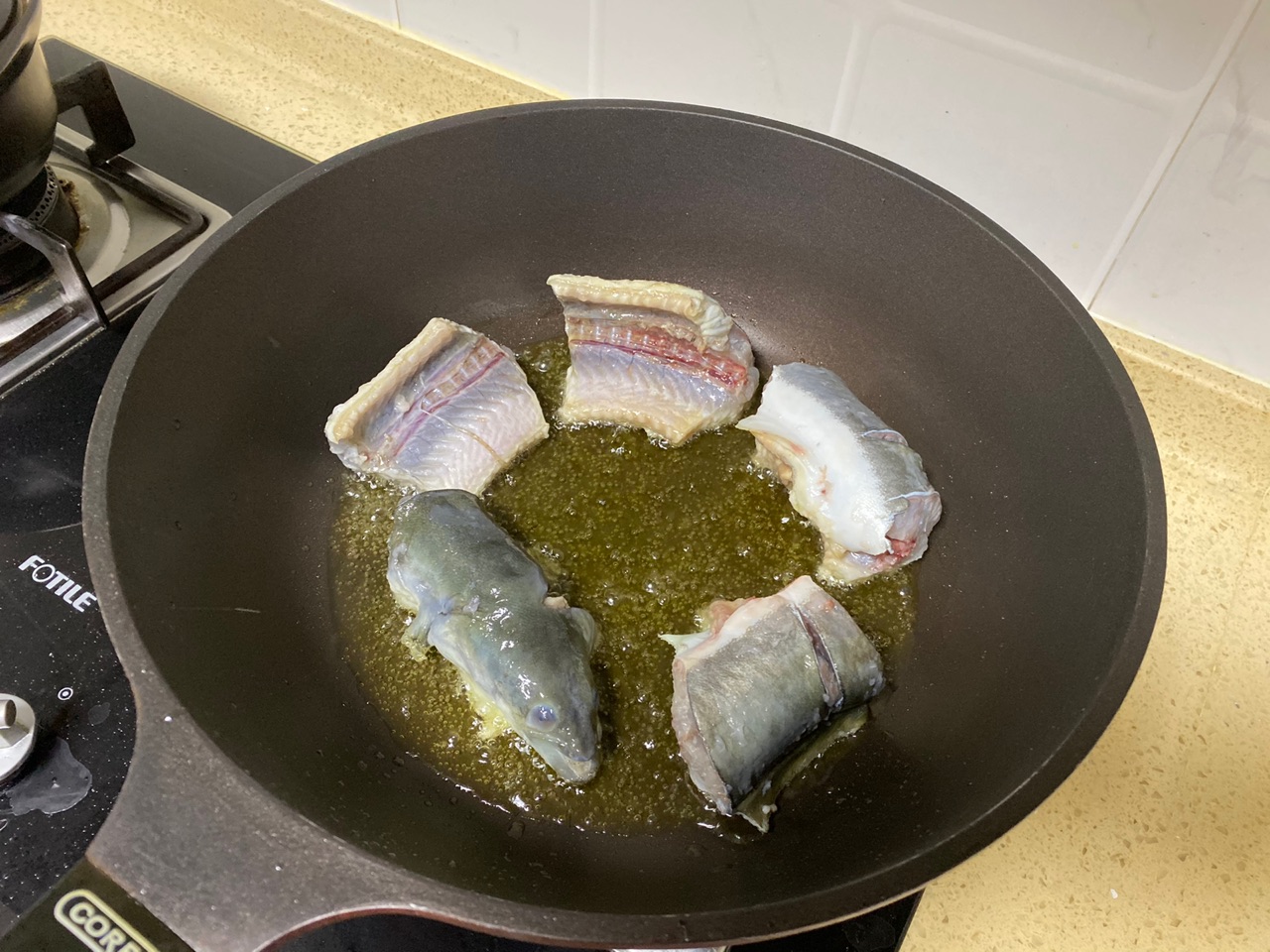 鳗鱼最好吃的家常做法，酱香味浓郁，比红烧肉都香 - 哔哩哔哩