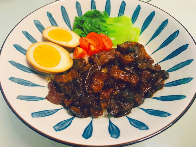 香菇卤肉饭的做法