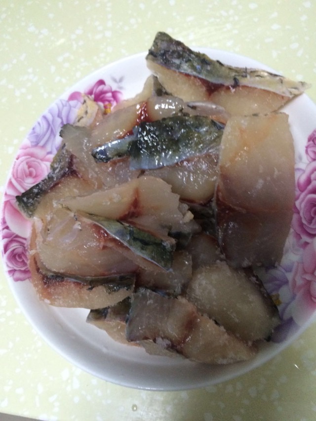 赣南小炒鱼的做法图解1