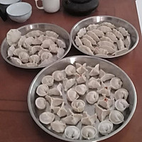 猪肉玉米胡萝卜饺子的做法图解2