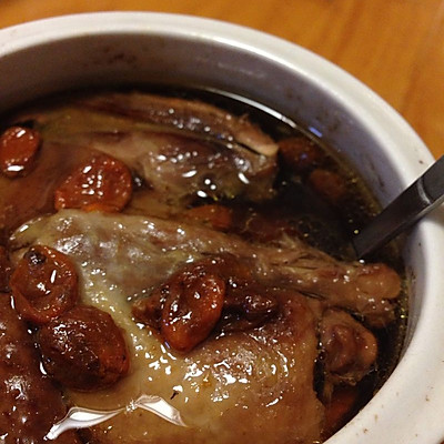 构杞炖白鸽