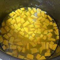 南瓜小米粥的做法图解3