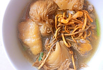 猴头菇竹荪虫草花鸡汤的做法