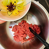 晶莹剔透～鲜嫩多汁的牛肉胡萝卜蒸饺～每一口都是幸福！的做法图解5