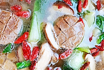 #福气年夜菜#香菇油菜贡丸汤的做法