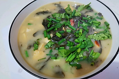 芝麻叶豆腐汤