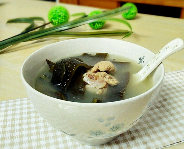 海带黄豆猪骨汤