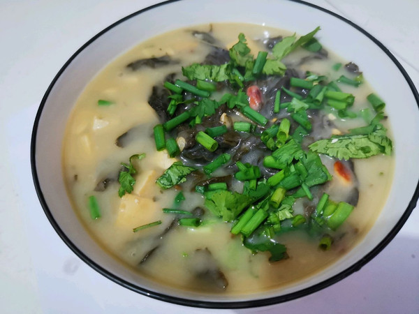 芝麻叶豆腐汤