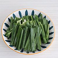 豆皮炒韭菜，春季美味下饭菜的做法图解2