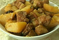 土豆焖炖五花肉的做法