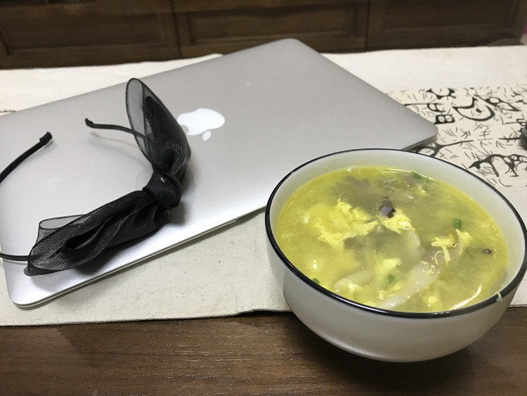 平菇鸡蛋汤的做法