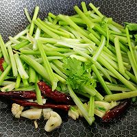 豉香芹菜豆腐干的做法图解3