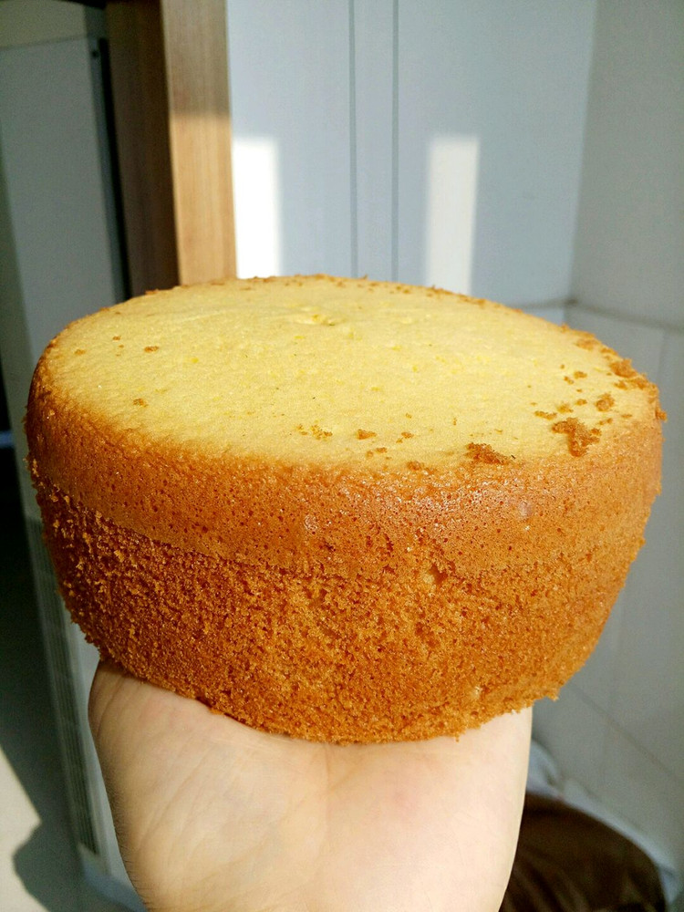 6寸全蛋海绵蛋糕---用面包机做出的美味蛋糕的做法