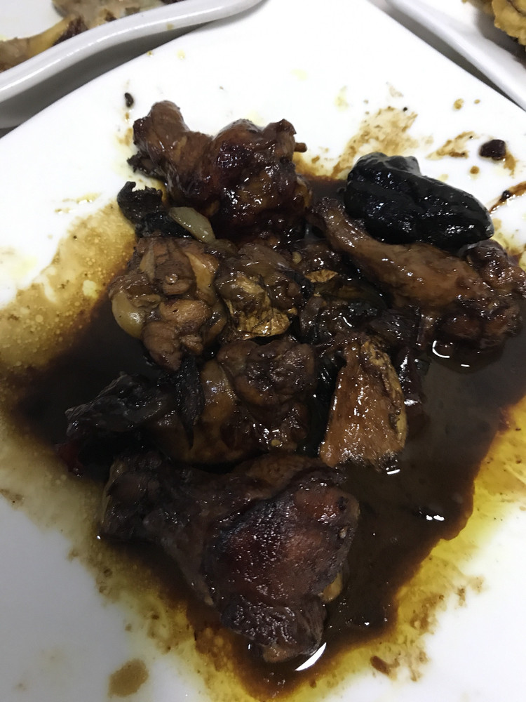 香菇炖鸡腿的做法