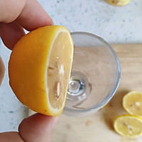 海盐蜂蜜柚子柠檬茶的做法图解3